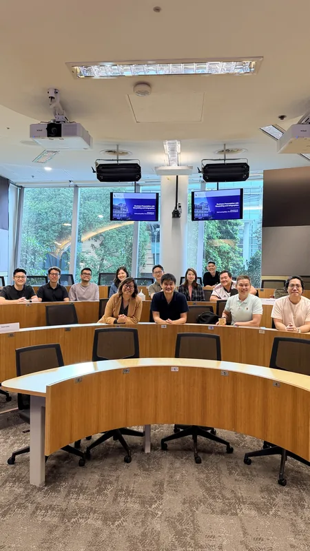 Business Presentation with Storytelling and Infographics workshop at SMU Academy